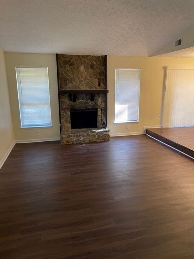 Foto del edificio - 348 Wesley Park Drive: Traditional 3 bedro...