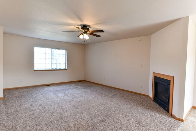 Building Photo - River Trail Estates - Half Off Security De...