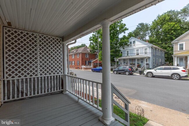 Foto del edificio - 124 S Kentucky Ave