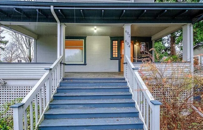 Building Photo - 602 NW 9th St