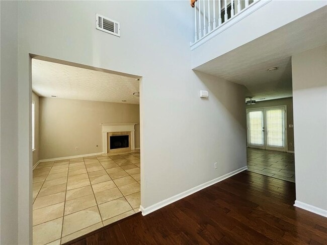 Building Photo - 3477 Hill Pond Dr NE