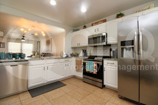 Foto del edificio - 263 E Mountain Alder St