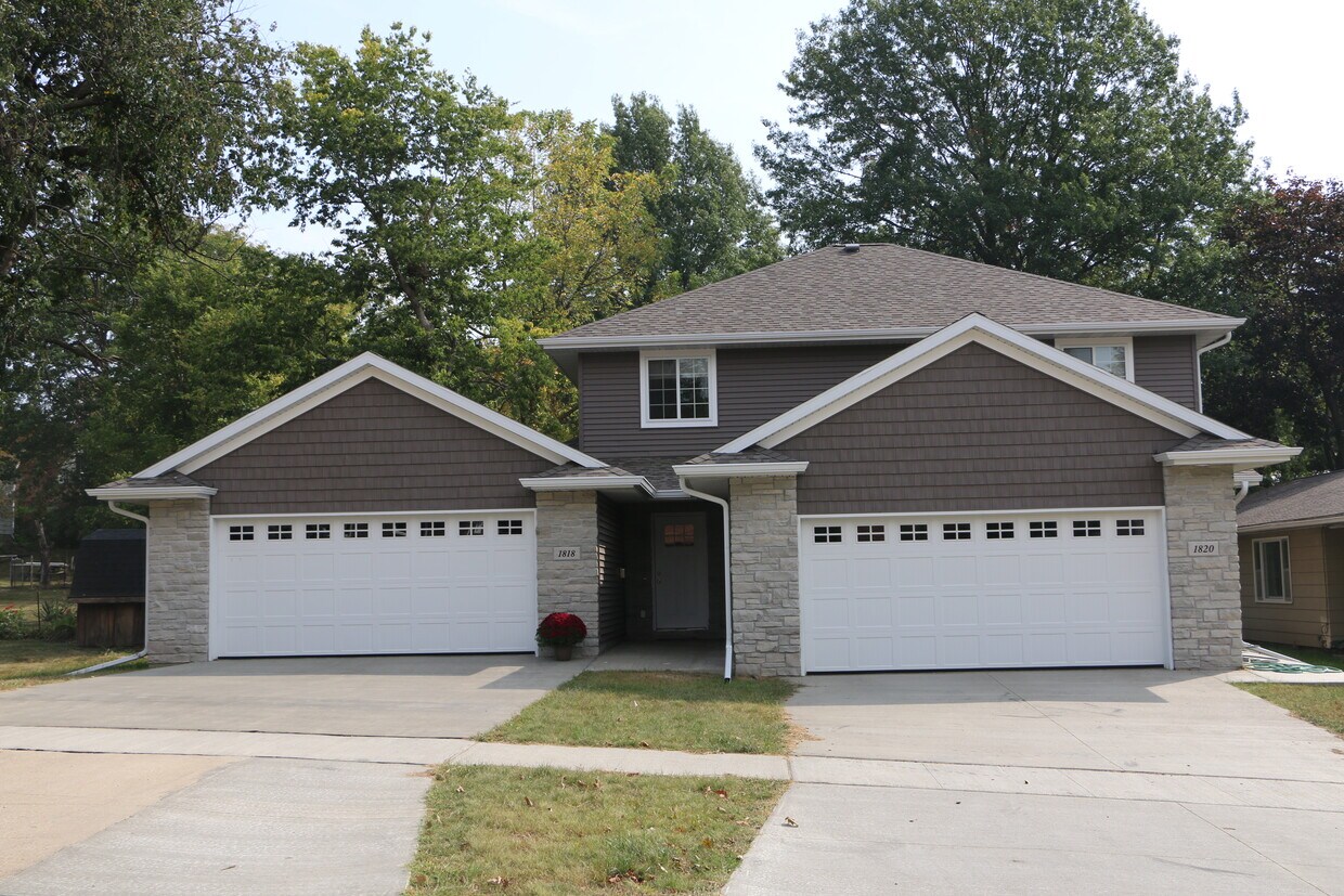 Foto principal - 1820 Olive St
