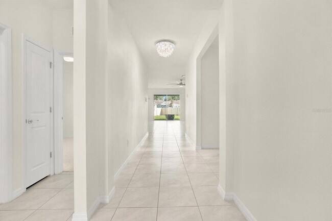 Building Photo - 38430 Springhead Ln