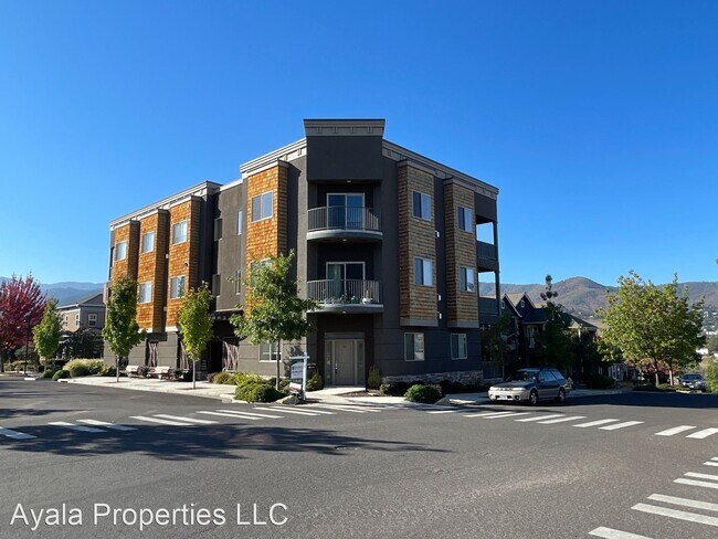 Foto del edificio - 2 br, 2 bath House - 572 Fair Oaks Avenue