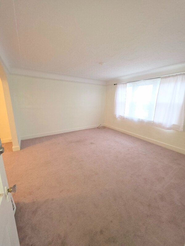 Foto del edificio - 2337 Burnside Ave