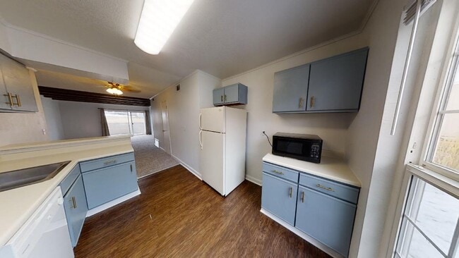 Building Photo - 3475 Rebecca Ln