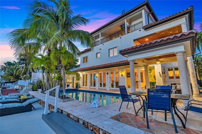 Foto del edificio - 625 Poinciana Dr
