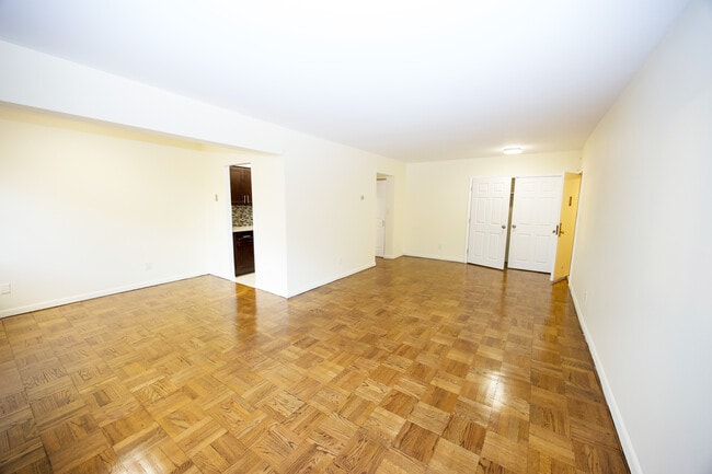 Building Photo - 77 Lenox Rd