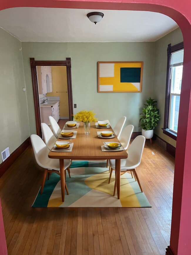 Dining Room - 123 N Franklin St