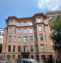 Building Photo - 1417 Chapin St NW