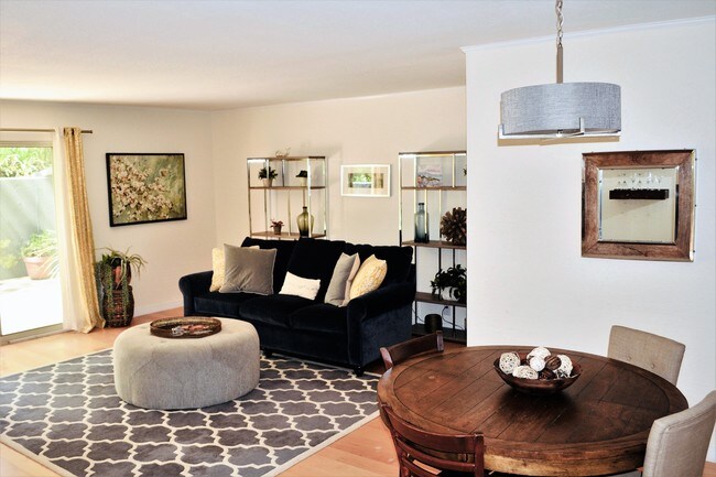 Open dining area/ living room - 5140 Diamond Heights Blvd