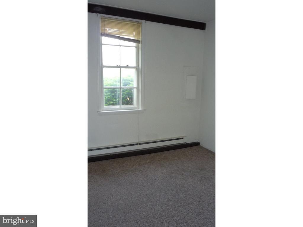 Foto principal - 61 W Oakland Ave