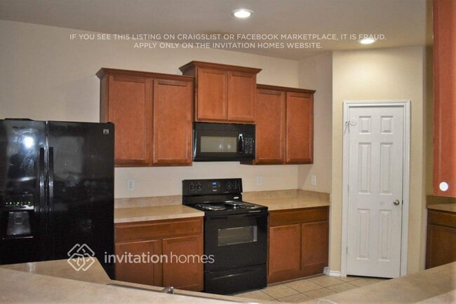Building Photo - 5544 Thunder Bay Dr