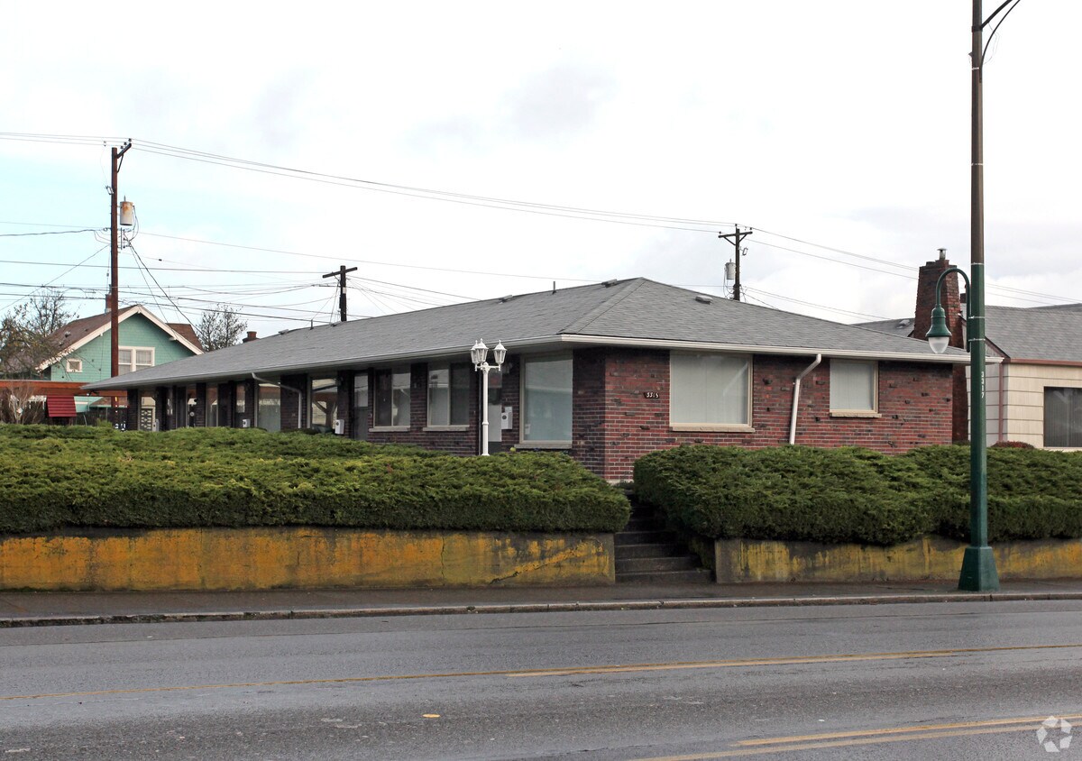 Building Photo - Buonomo Apartments