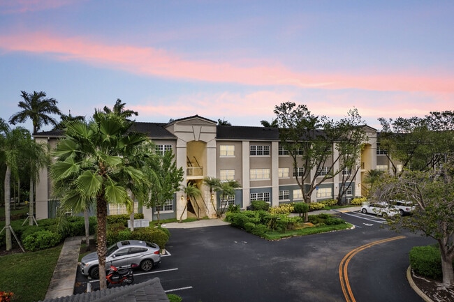 Building Photo - Marela Apartments