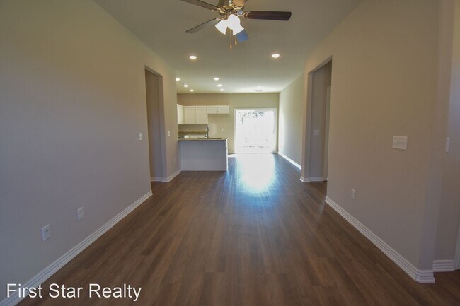 Foto del edificio - 3 br, 2 bath House - 201 Williams Ct