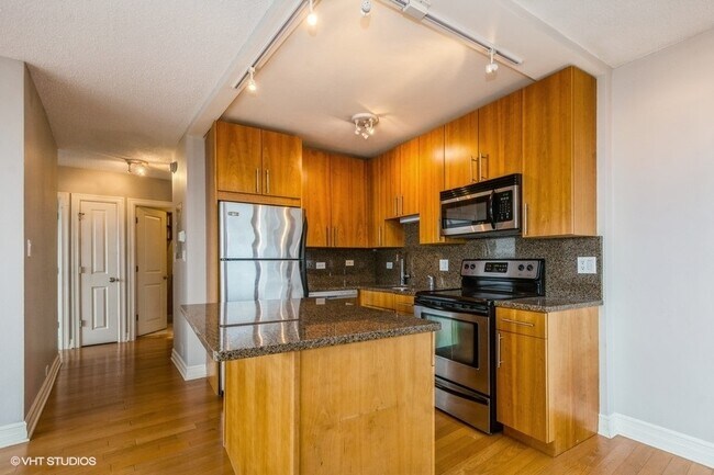 Foto del edificio - 2930 N Sheridan Rd