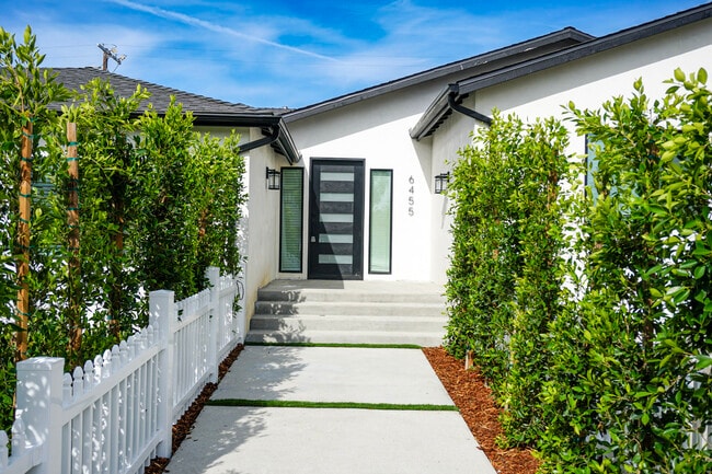 Building Photo - 6455 Amigo Ave