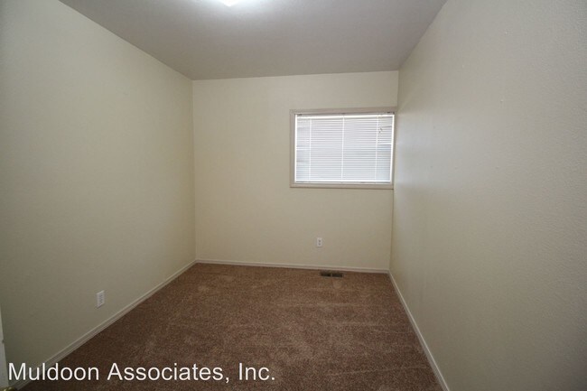 Building Photo - 3 br, 1 bath House - 7380 Maine Lane