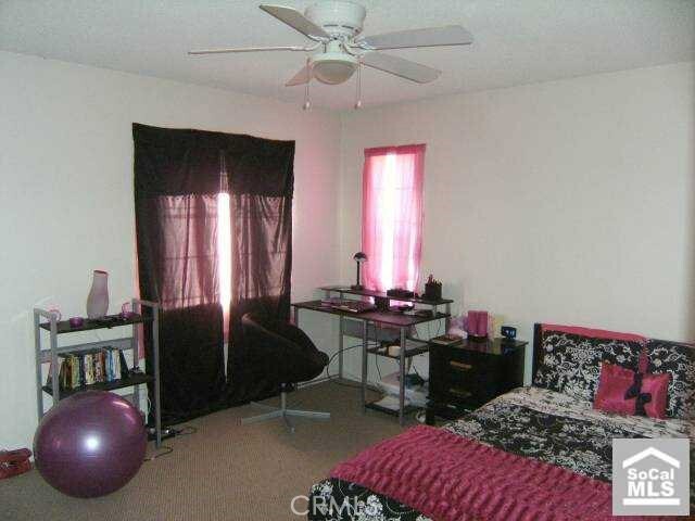 Foto del edificio - 4109 E 6th St