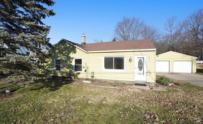 Foto del edificio - 2811 3 Mile Rd NE