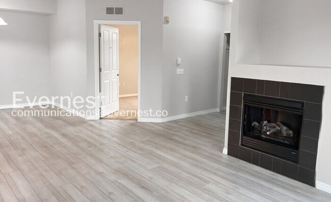 Building Photo - 2133 Krisron Rd