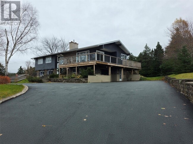 Building Photo - 19 Maple St