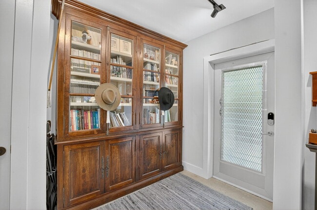 Foto del edificio - 2320 SW 22nd Ave