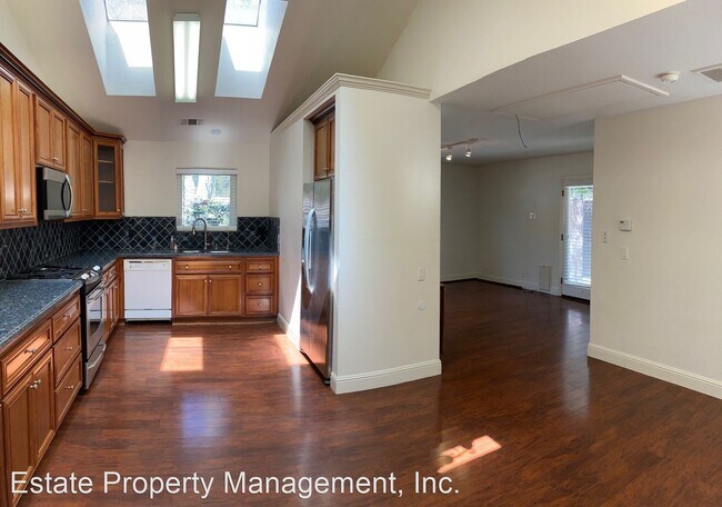 Building Photo - 1 br, 1 bath House - 1270 Foxenwood Dr.