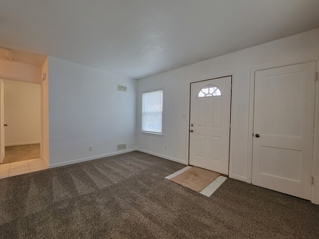 Building Photo - 3806 Johnson Ave