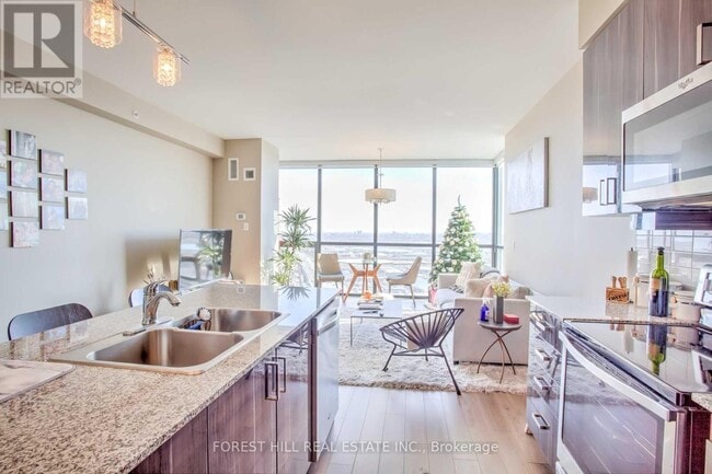 Building Photo - 2900 Hwy 7