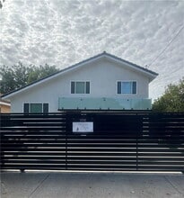 Building Photo - 7127 White Oak Ave
