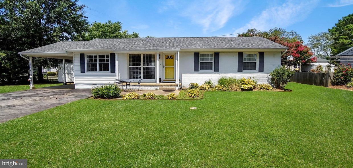 Primary Photo - 45354 Stark Dr