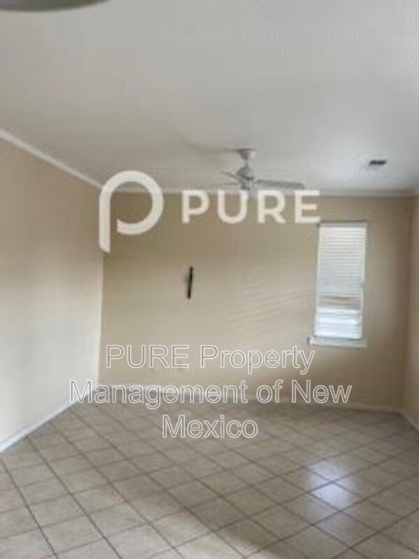 Foto del edificio - 415 Placido Martinez Ct NE