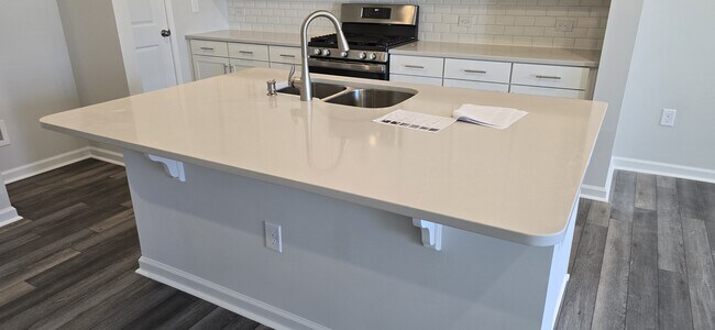 Building Photo - 5006 Kota St