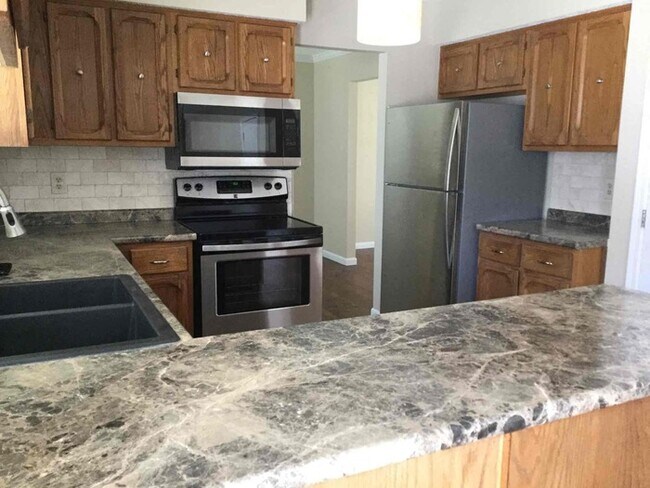 Foto del edificio - 269 Maybank Ct