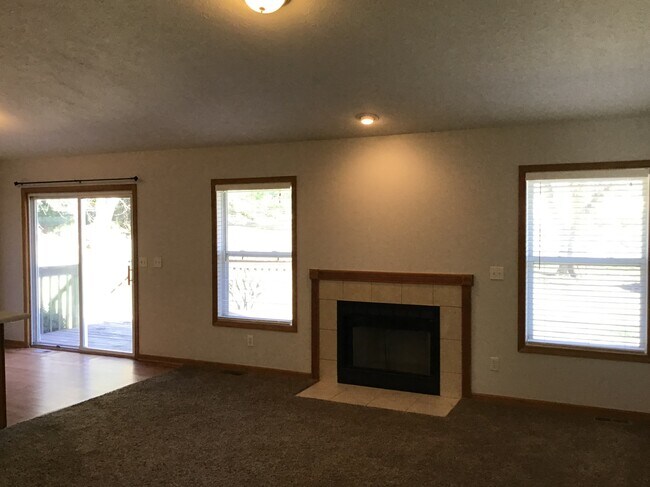 Foto del edificio - 201 Rochester Road NE