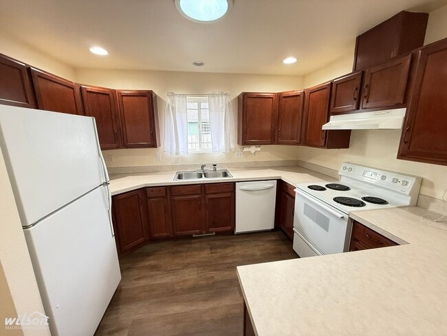 Foto del edificio - West Valley Rental – 2 Bed, 2 Bath, Large Living Area