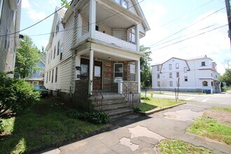 Building Photo - 192 Chatham St