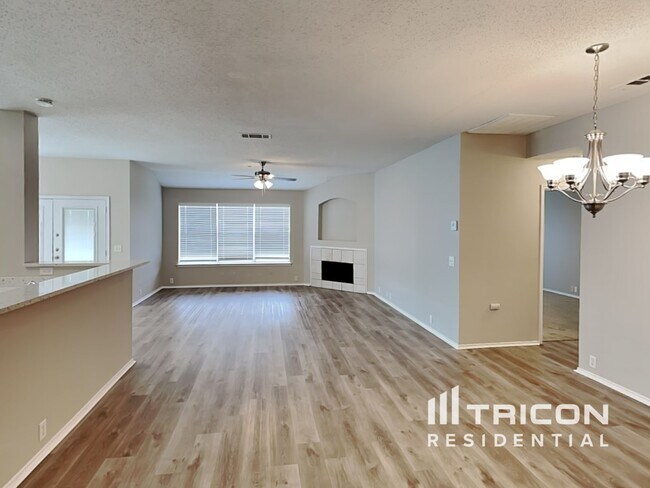 Building Photo - 1619 Columbia Drive Glenn Heights TX