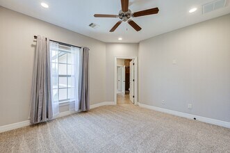 Building Photo - 27303 Silver Jade Ct