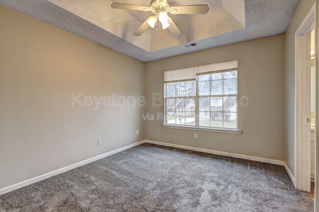 Foto del edificio - 1370 N Hampton Dr