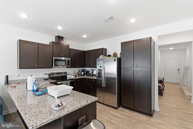 Building Photo - 2618 Grey Wolf Ln