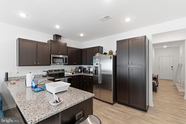 Foto del edificio - 2618 Grey Wolf Ln
