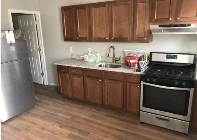 Building Photo - 3 Bedroom Dundalk