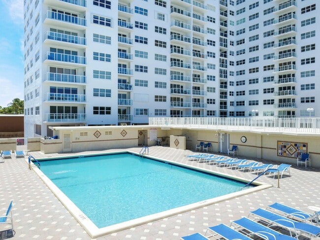 Building Photo - 111 N Pompano Beach Blvd