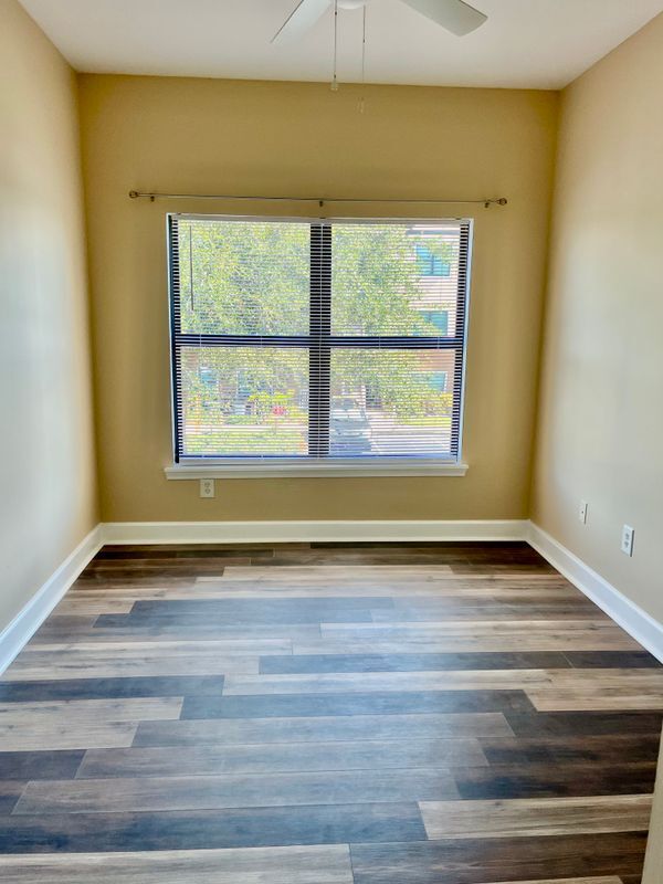 Building Photo - 6441 Borasco Dr
