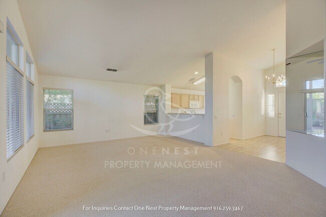 Foto del edificio - Welcome to Your Dream 55+ Oasis in Sun City Roseville!