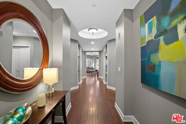 Building Photo - 5721 Crescent Park E